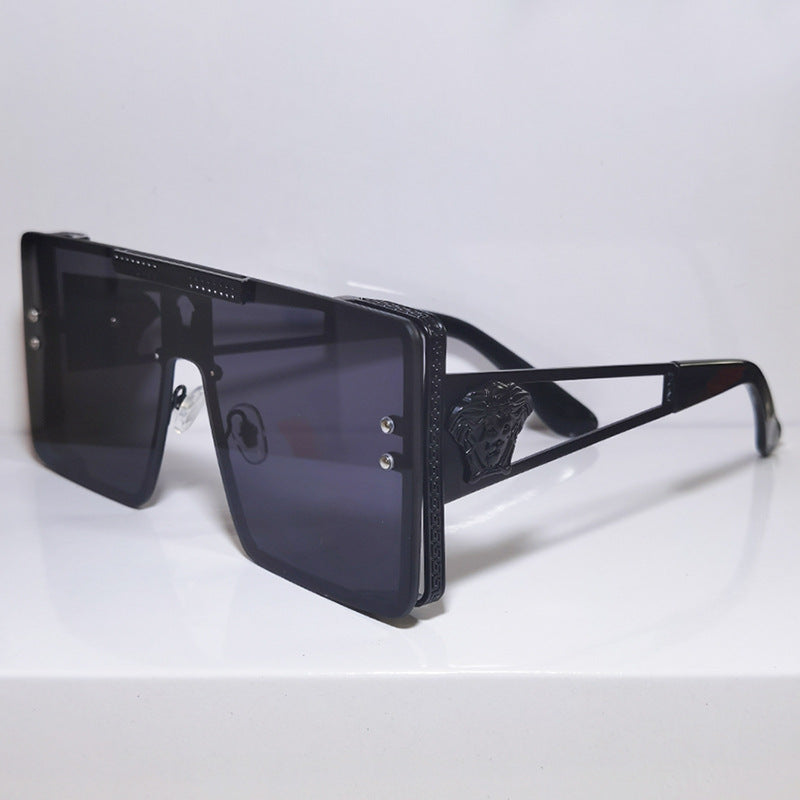 Ladies oversized luxury sunglasses with delicate design element Kalsten
