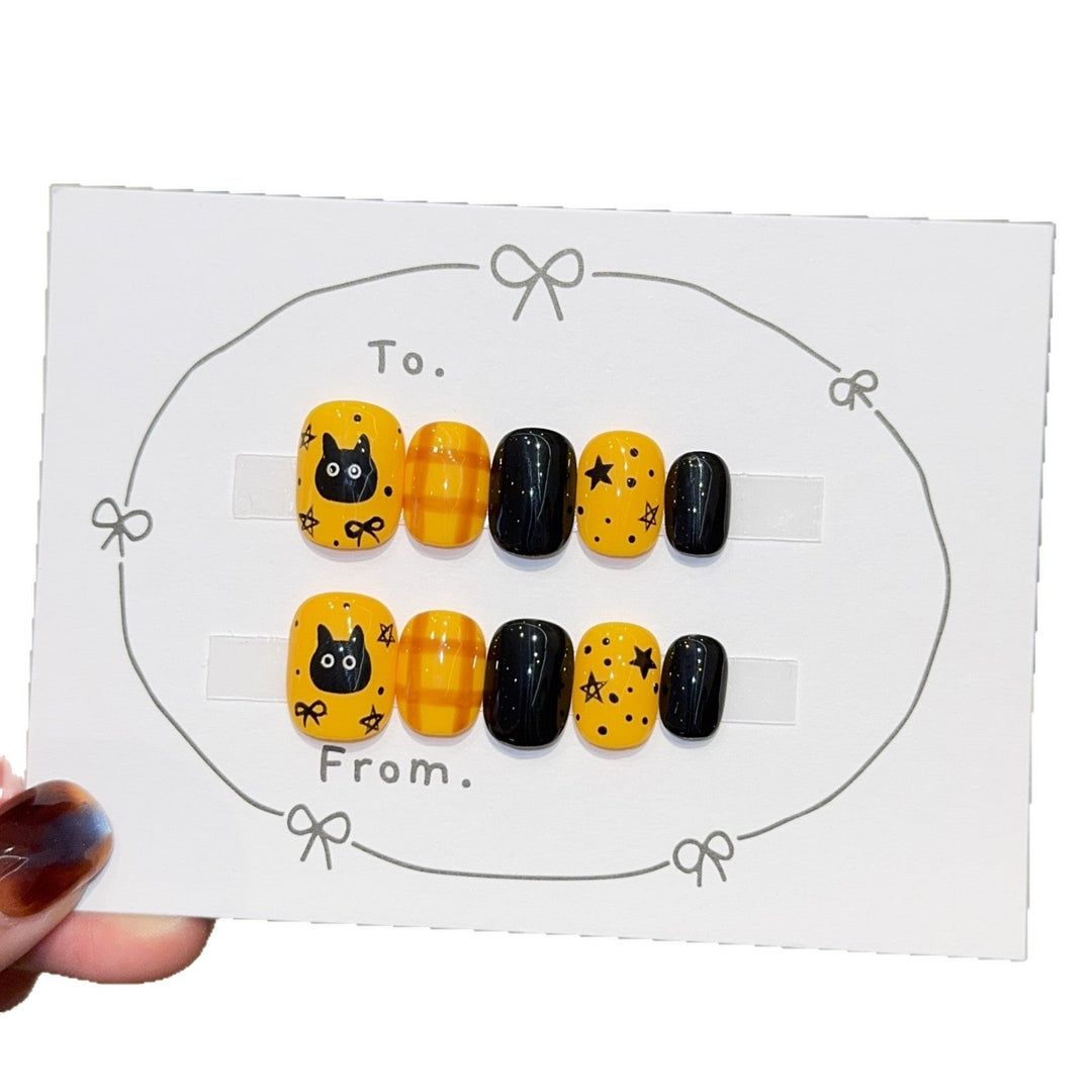 Creative Nail Art with Halloween Motif Kalsten