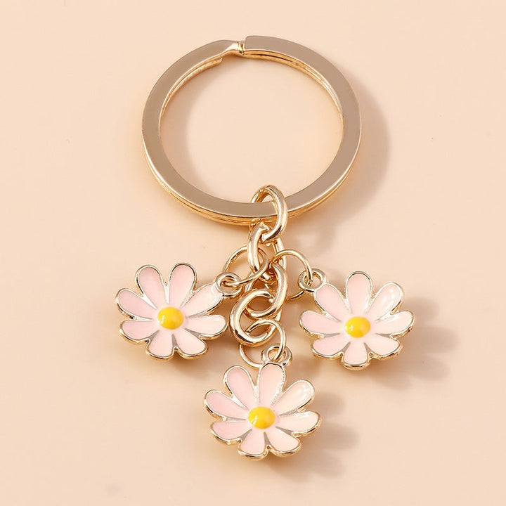 Keychain with Three Playful Daisies Kalsten