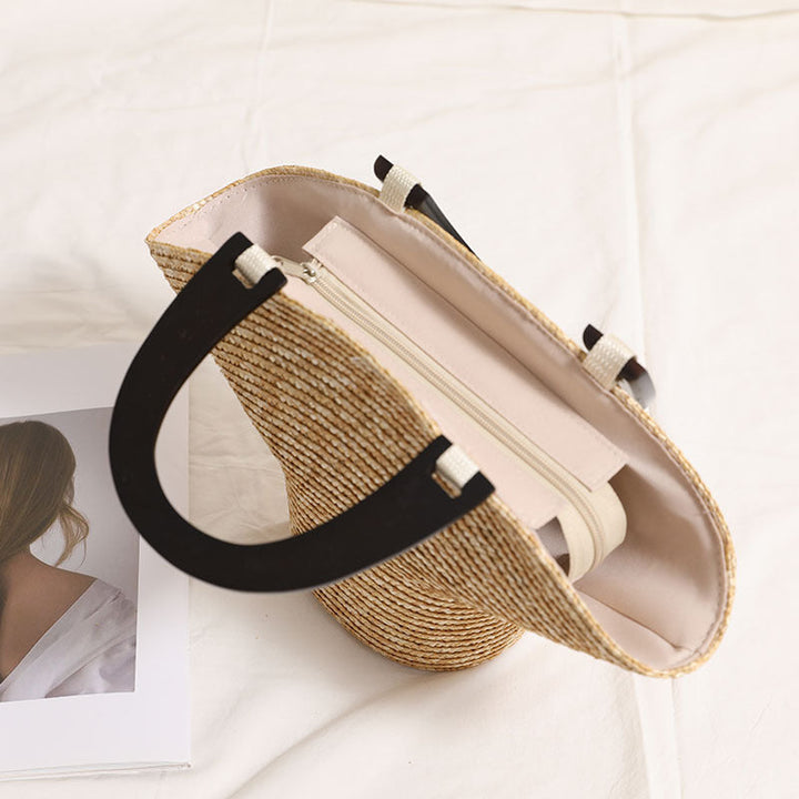 Fashionable Basthandbag with Stylish Plastic Handles Kalsten