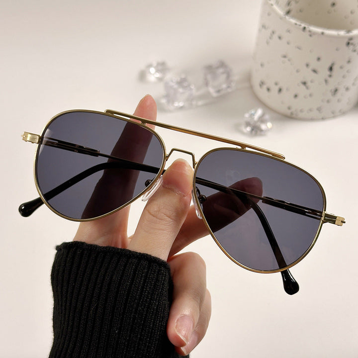 Women's timeless pilot sunglasses with high-quality frame Kalsten