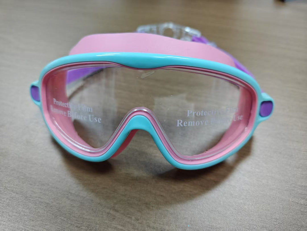 Swimming mask with wide field of vision and UV protection Kalsten