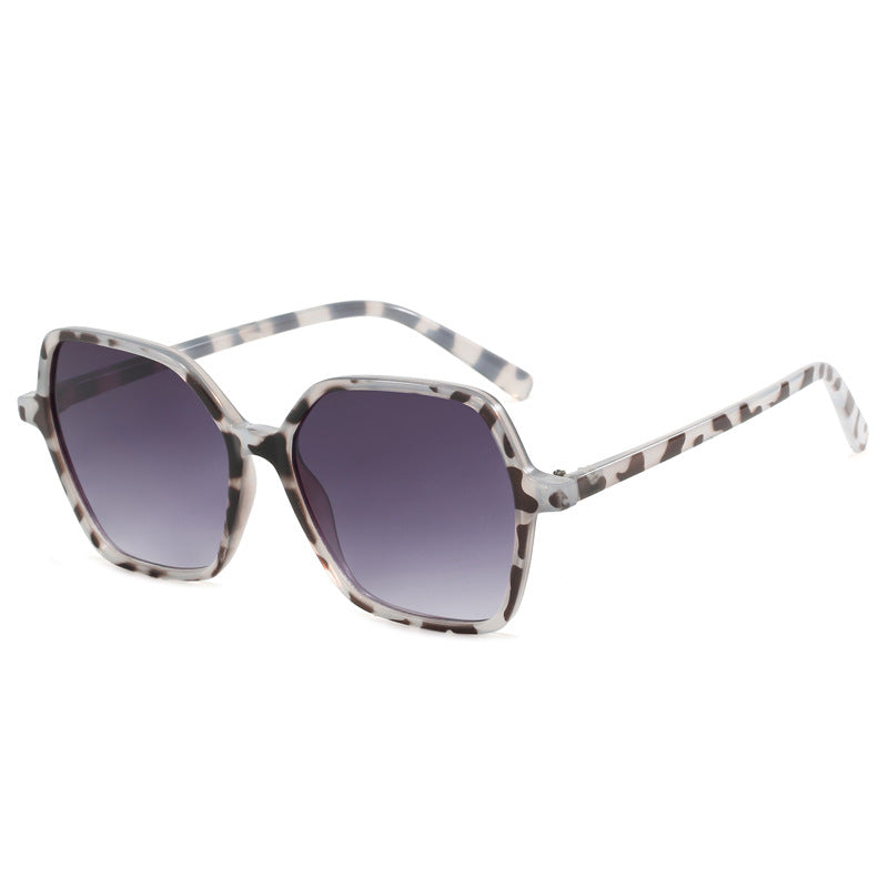 Women's oversized sunglasses in fascinating design Kalsten
