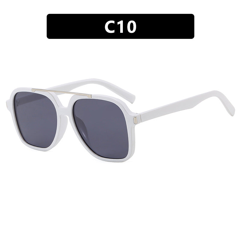 Women's square sunglasses with protective UV filter and elegant frame Kalsten