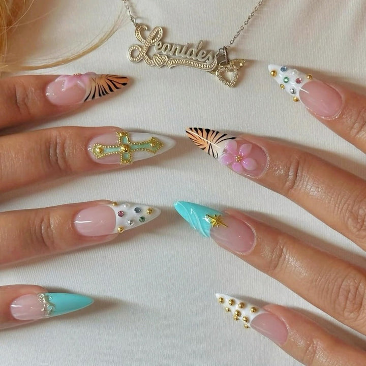 Themed Press-On Nail Art Set Kalsten