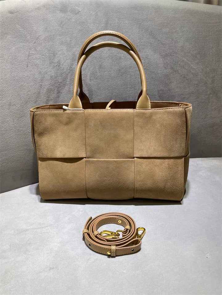 Elegant Structured Handbag Kalsten