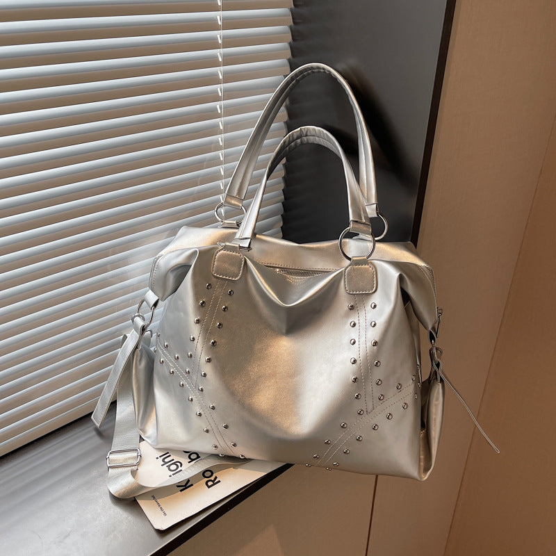 Elegant and Spacious Handbag Kalsten