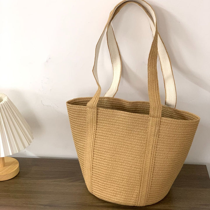 Spacious shopping bag with structured design Kalsten