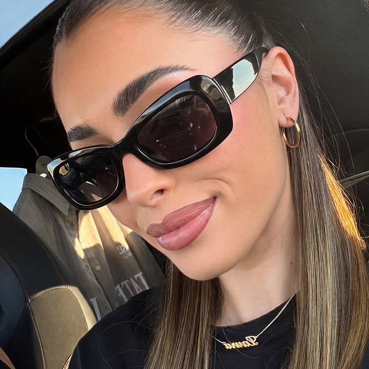 Women's fashionable Cat-Eye sunglasses with protective UV filter and elegant design Kalsten