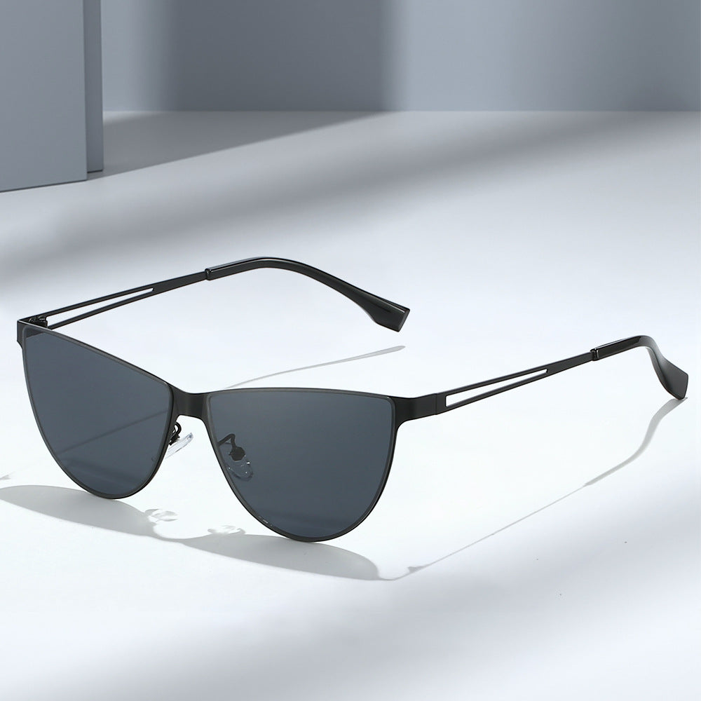Women’s Fashion Cat-Eye Sunglasses with Elegant Metal Frame Kalsten