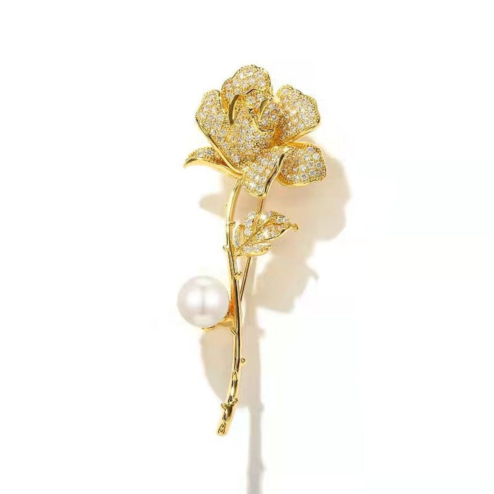 Elegant Brooch in Flower Shape with Rhinestones and Pearl Kalsten