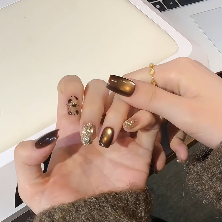 Glamorous artificial nails with exclusive accents Kalsten