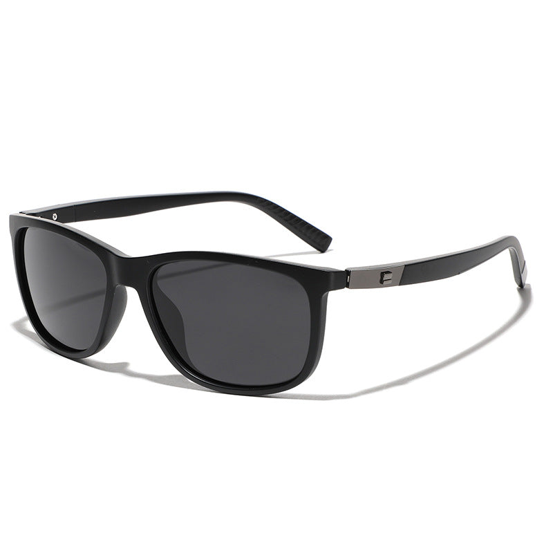 Women's stylish sunglasses with a sturdy frame construction Kalsten
