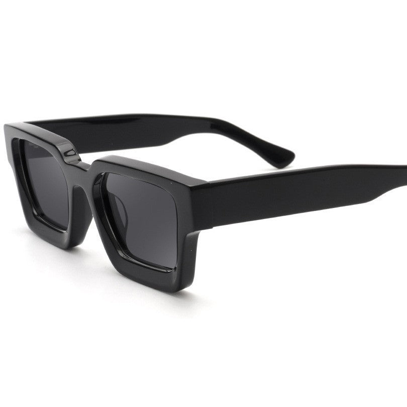 Ladies Designer Sunglasses with striking frame and polarized lenses Kalsten
