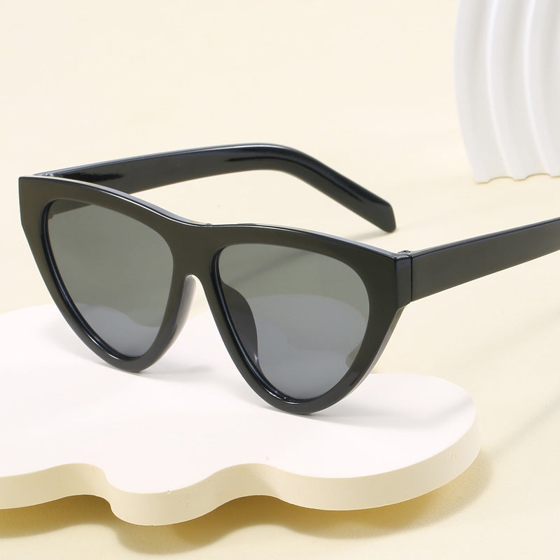 Women's futuristic Cat-Eye sunglasses with high-quality plastic frame Kalsten