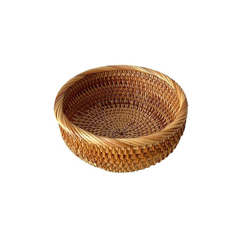 Handcrafted decorative fruit basket made of rattan Acalora