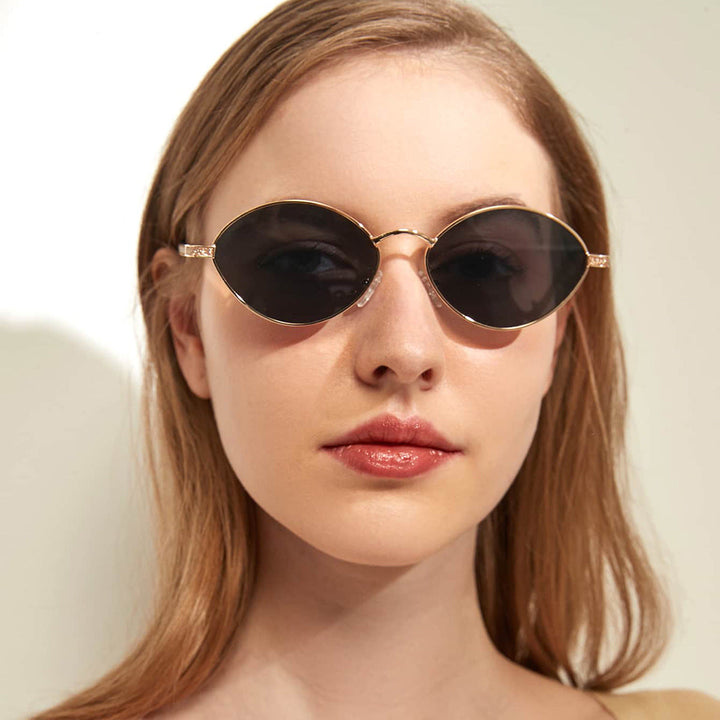 Women's fashionable round sunglasses with luxurious accents Kalsten