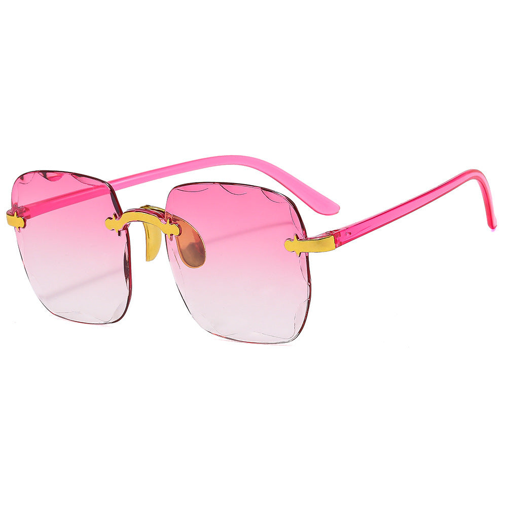 Ladies oversized sunglasses with unique design elements Kalsten