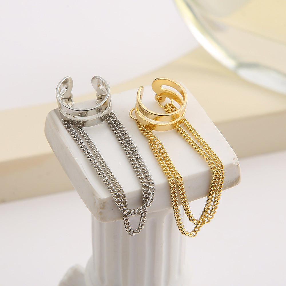 Fashionable chain ring with removable chains from Kalsten