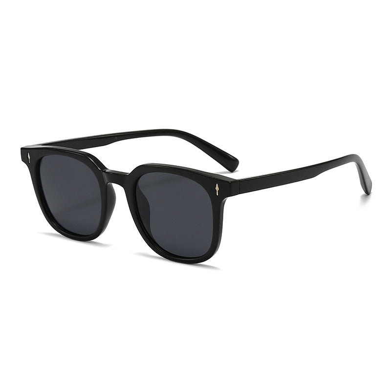 Ladies stylish and fashionable sunglasses with round frame Kalsten