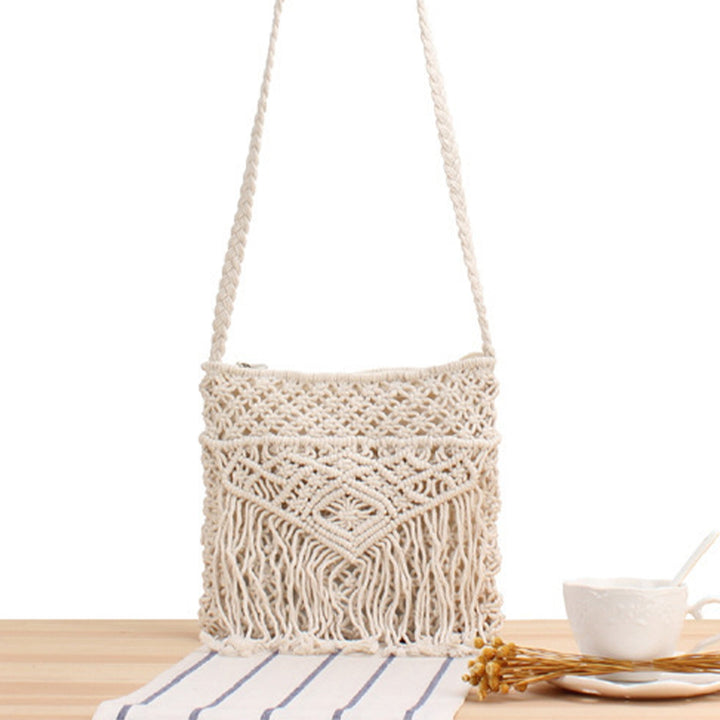 Handcrafted macrame shoulder bag with fringes Kalsten