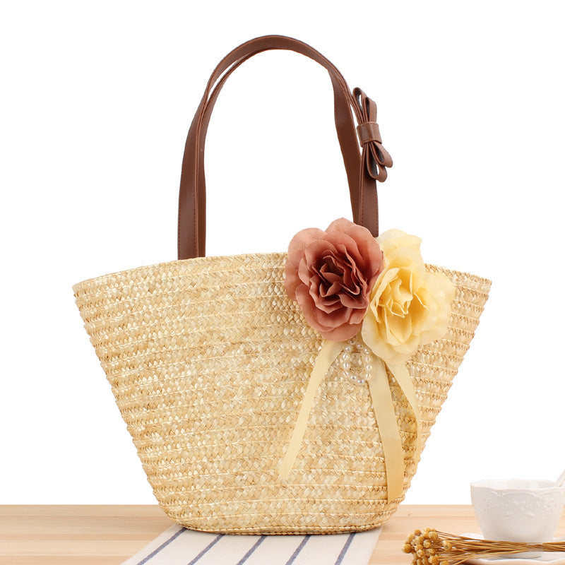 Beach bag with floral embellishments and stylish shoulder strap Kalsten