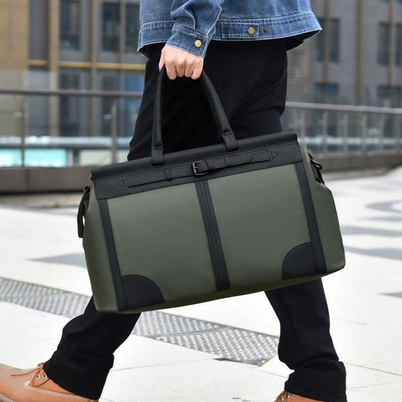 Robust sports and travel bag with practical compartments Kalsten