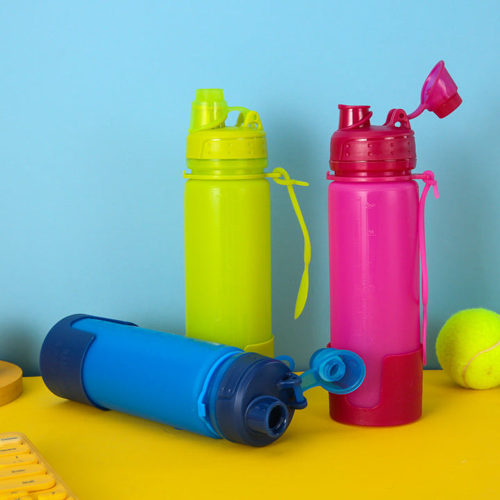 Women's foldable silicone drinking bottle with secure closure Kalsten