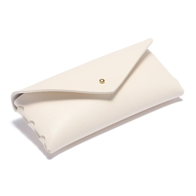 Elegant Phone Case in Minimalist Leather Design Kalsten