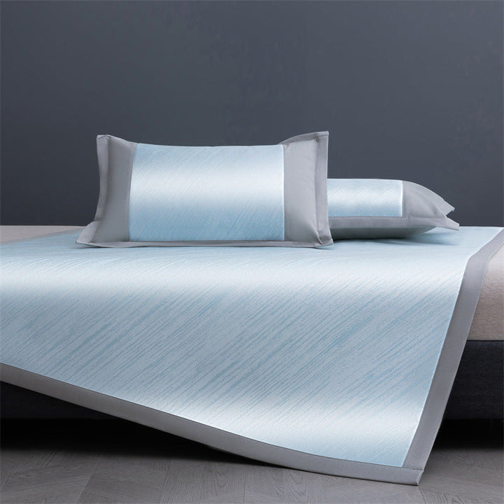 Women's Luxurious Bedspread with Elegant Two-Tone Design Kalsten