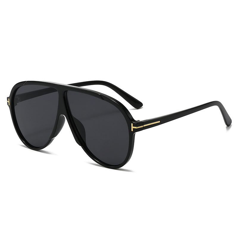 Women's large sunglasses with modern design and protective lenses Kalsten