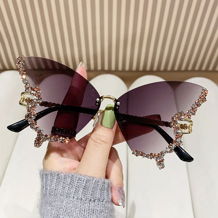 Ladies extravagant Cat-Eye sunglasses with dazzling rhinestone embellishments Kalsten