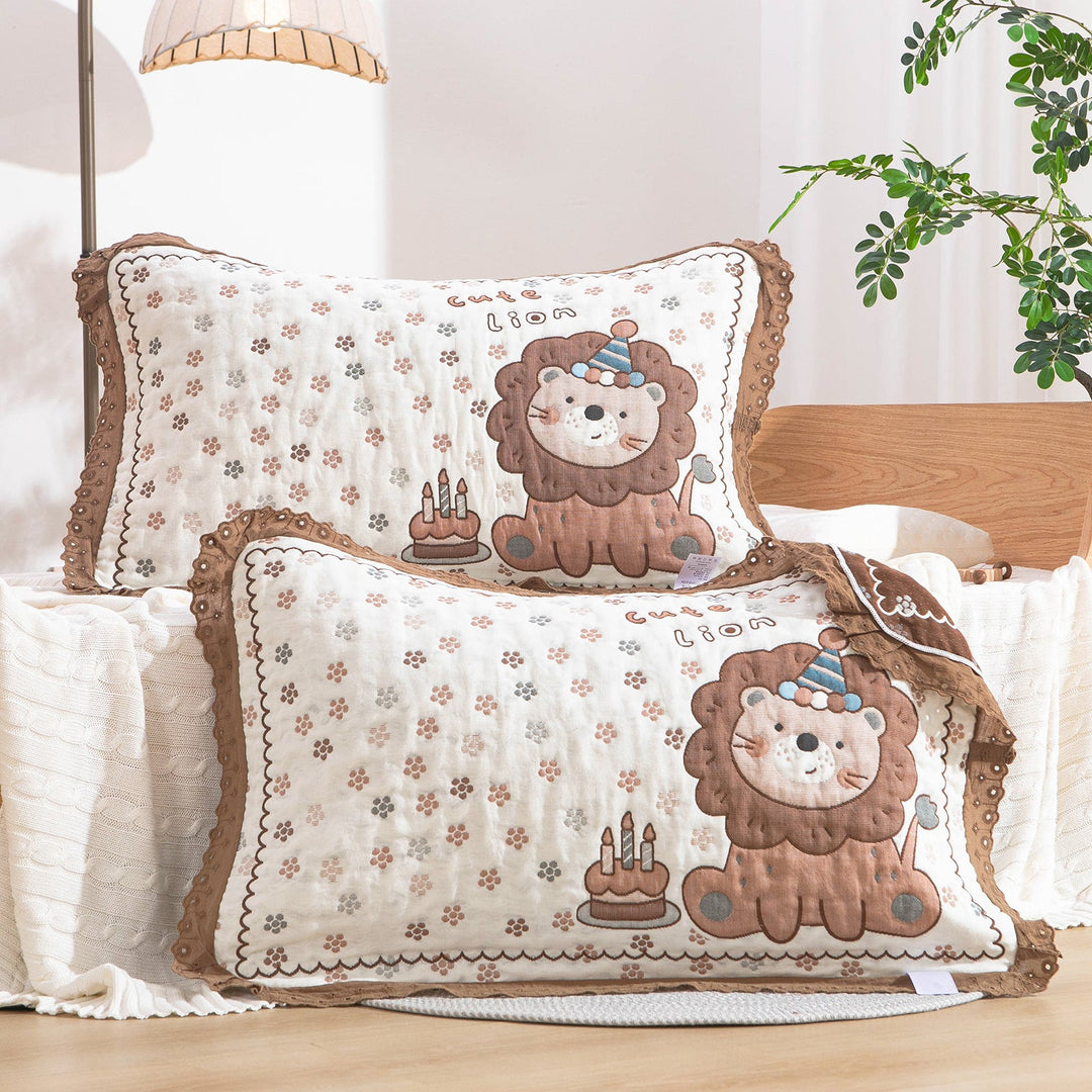 Women's pillow with charming elephant motif and delicate lace edge Kalsten