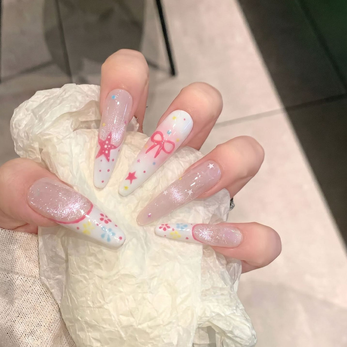 Artistic Press-On Nail Art Set with Charming Star and Bow Designs Acalora