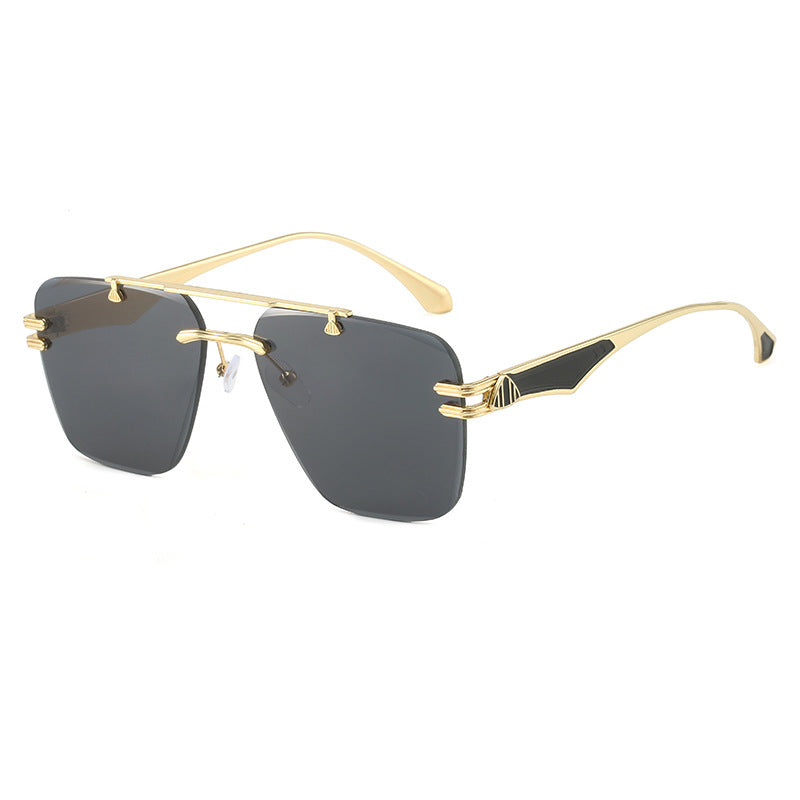 Women’s designer sunglasses in an extravagant frame Kalsten