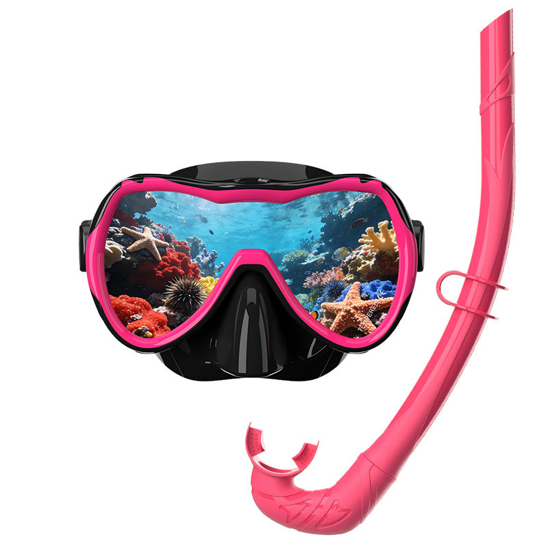 Diving mask with wide field of vision by Kalsten