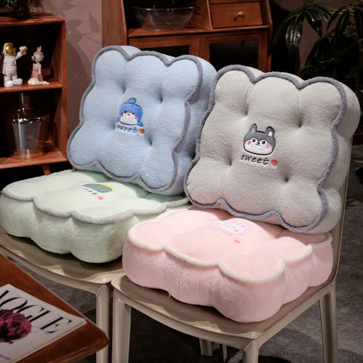 Plush pillow with animal-friendly design Kalsten