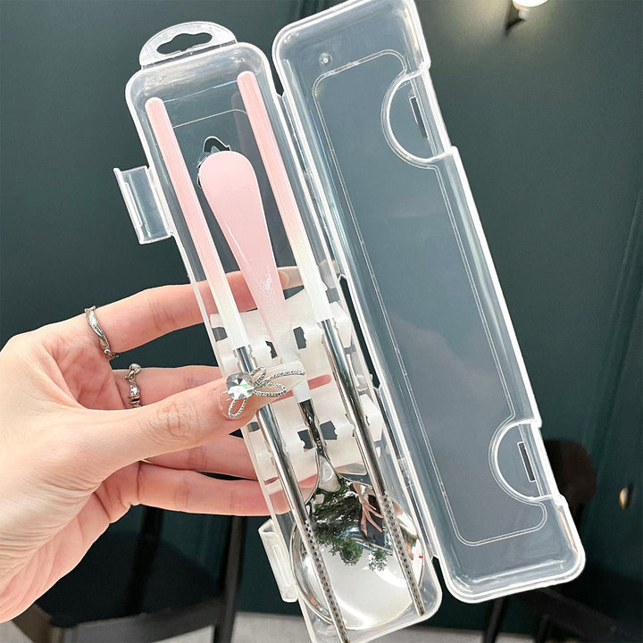 Portable cutlery set in hygienic storage box Kalsten