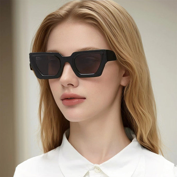 Ladies stylish square sunglasses in modern design with refined plastic frame Kalsten