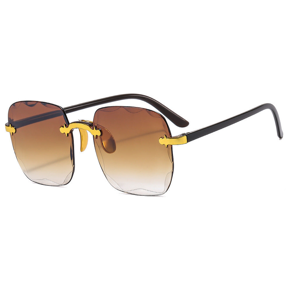 Ladies oversized sunglasses with unique design elements Kalsten