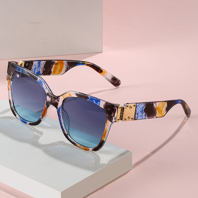 Women's elegant oversized sunglasses with luxurious metal accent Kalsten