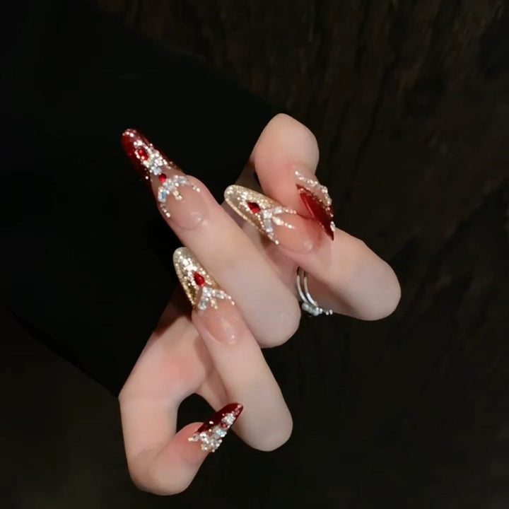 Artificial nail tips with sparkling crystal embellishments Kalsten