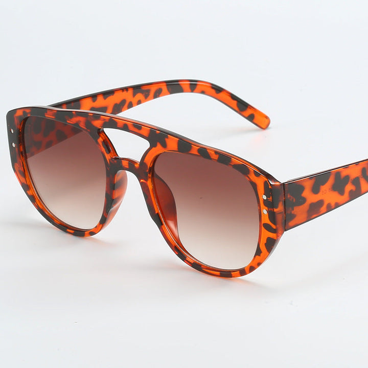 Women's Stylish Sunglasses in Trendy Leopard Print Kalsten