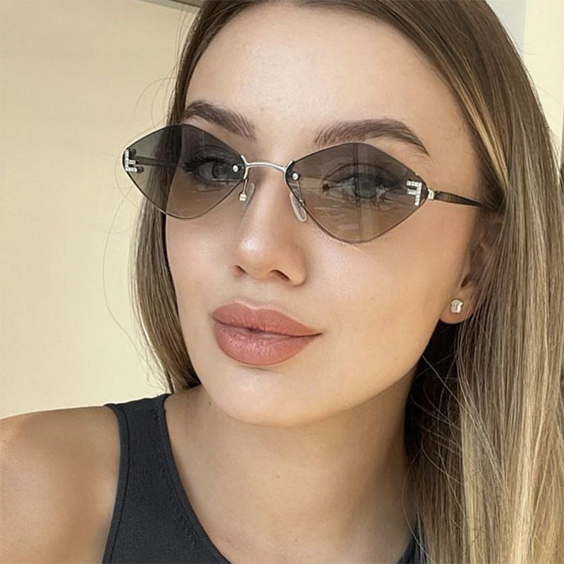 Women's geometric sunglasses in an extravagant design with gradient lenses Kalsten