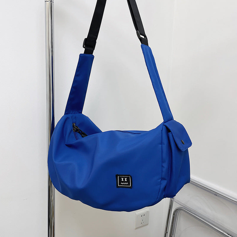 Sporty shoulder bag with adjustable carrying strap Kalsten