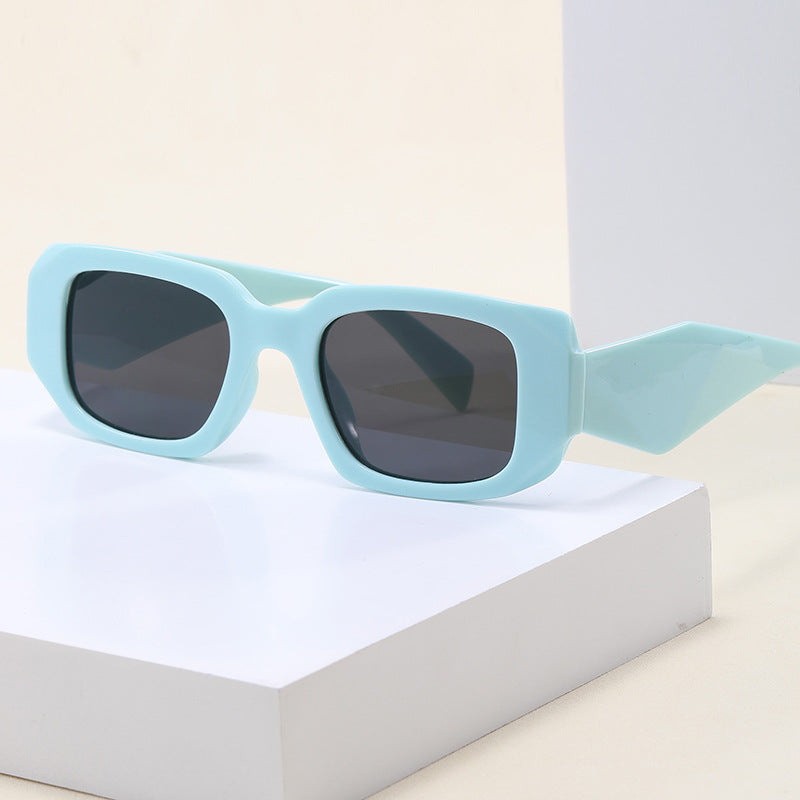Women's trendy oversized sunglasses in fashionable rectangular design Kalsten