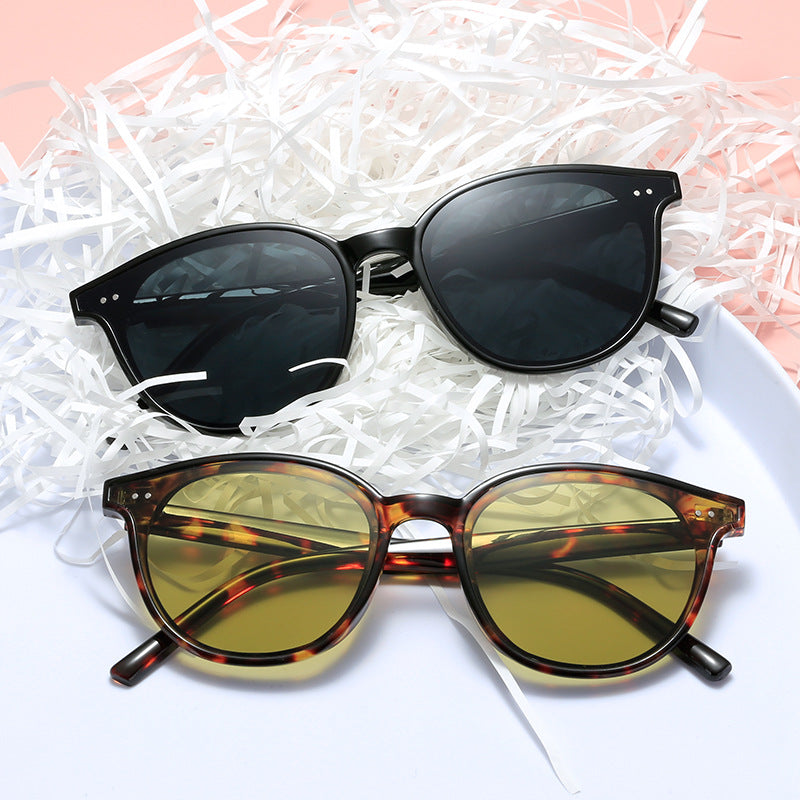 Women's round sunglasses with stylish design and UV protection Kalsten