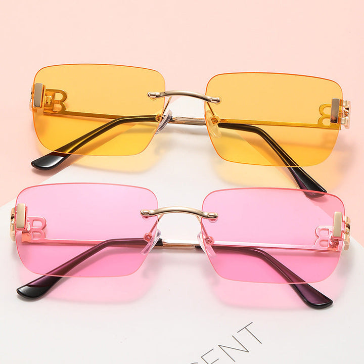 Women's fashionable square sunglasses with golden accents Kalsten