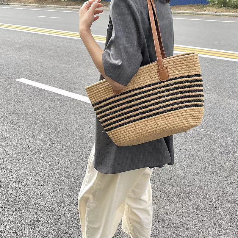 Elegant Tote Bag Made of Woven Bast Material with Robust Leather Accents Kalsten