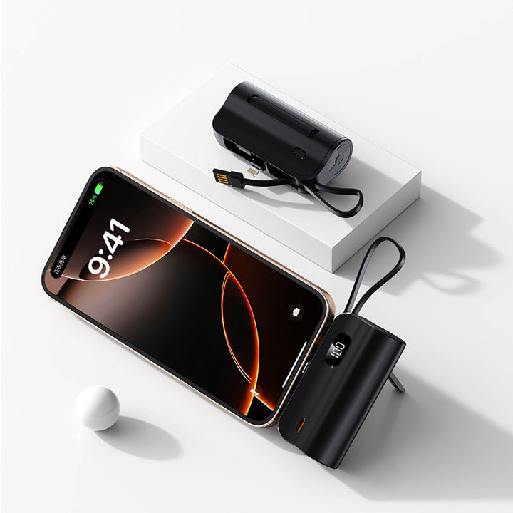 Portable chargers with USB-C and Lightning connection Kalsten